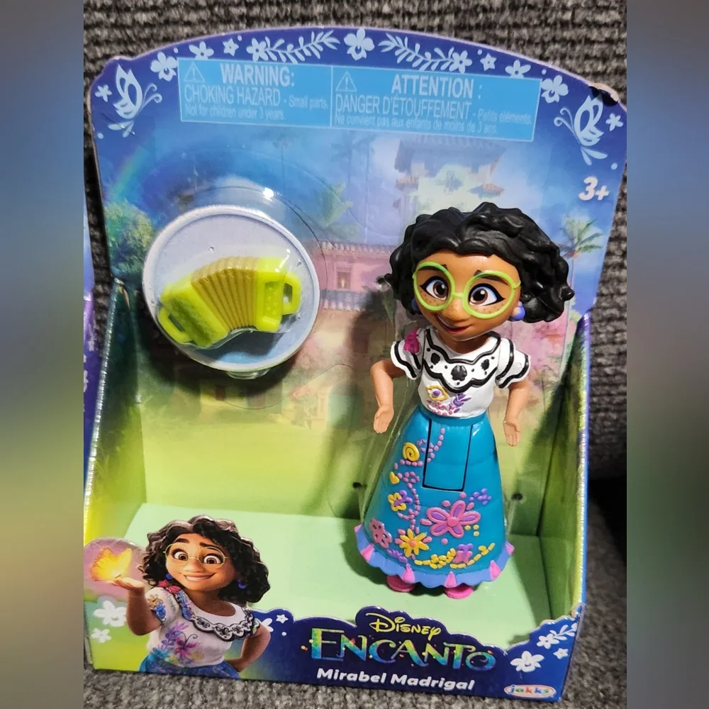 Disney nwt encanto
